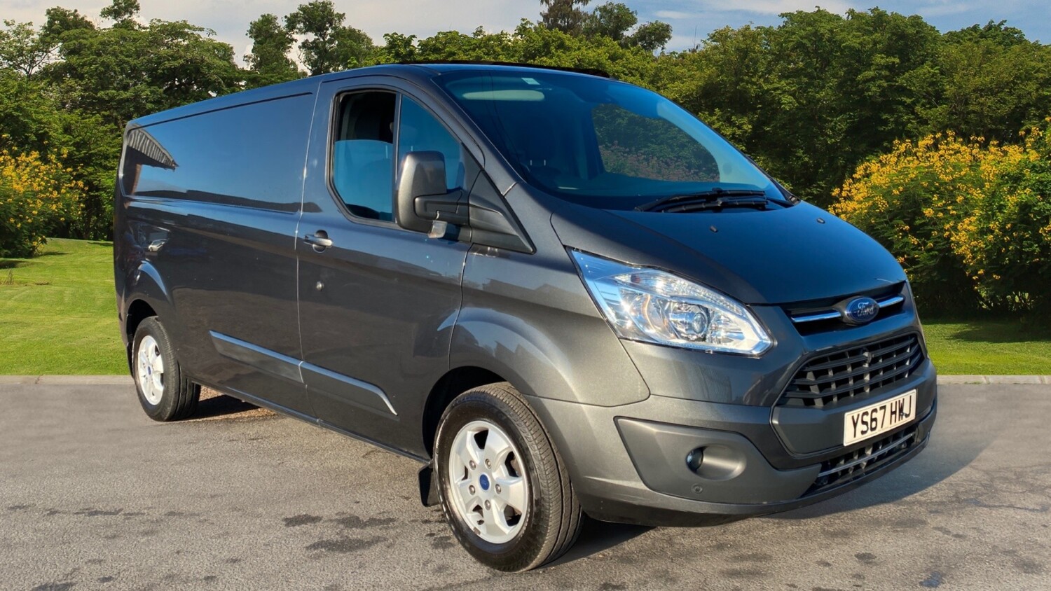 Used Ford Transit Custom 290 Lwb Diesel Fwd 20 Tdci 130ps Low Roof Limited Van For Sale 1365